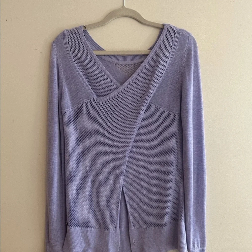 Lululemon YOGA 🧘 sunset savasana lilac open back sweater 6-8, Medium EUC